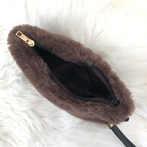 Faux Fur Brown Clutch Purse Fall Winter Wristlet - Picture 4 of 5